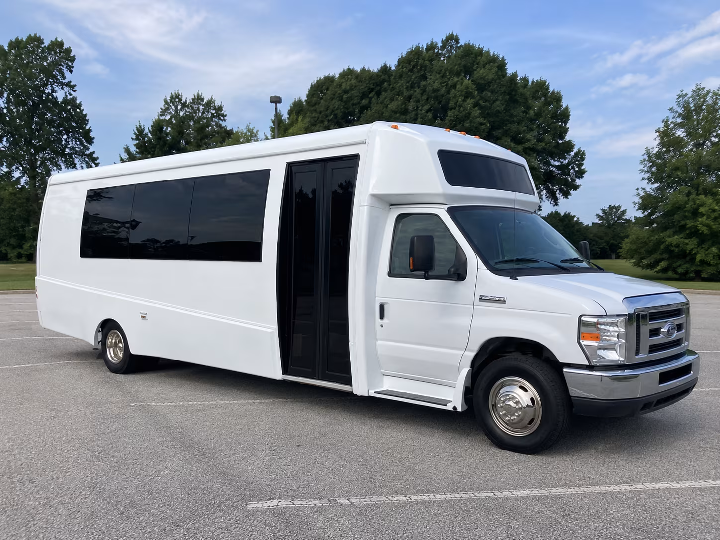 grand forks 18 passenger party bus
