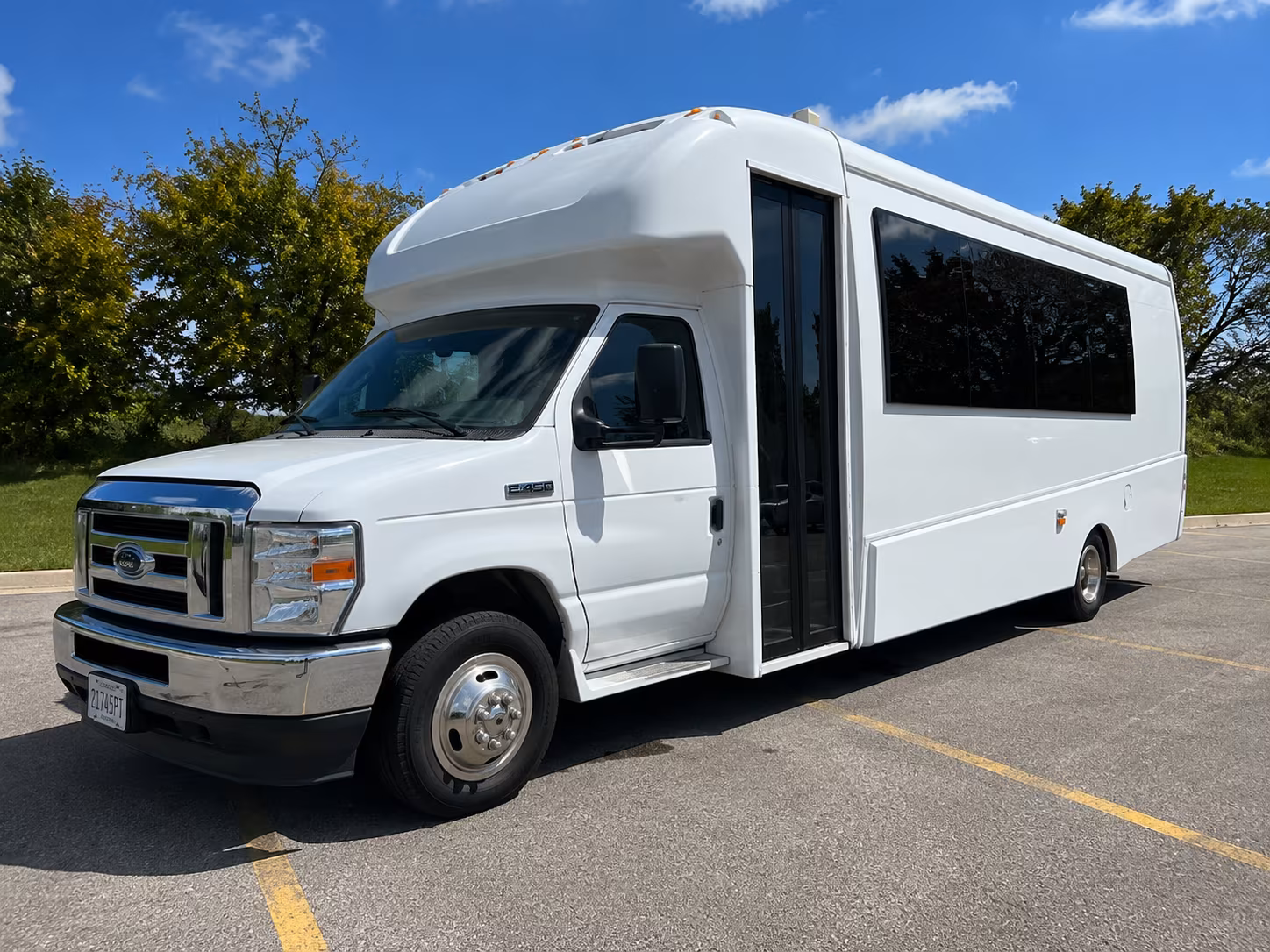 minneapolis grand forks charter buses